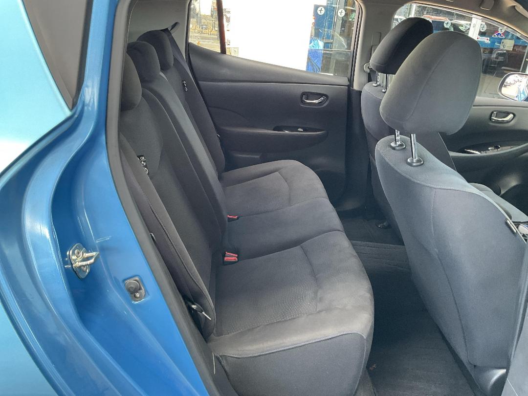 Photo '18' of Nissan Leaf