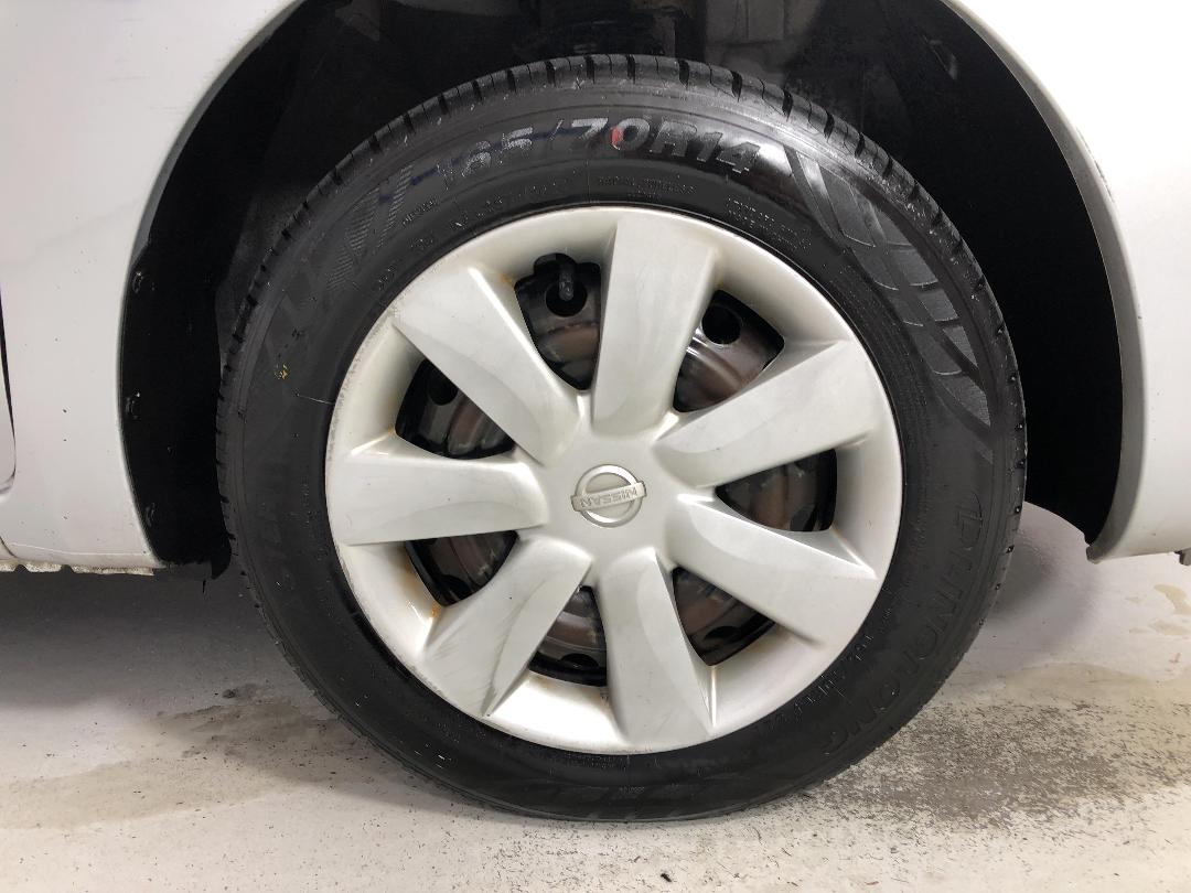 Photo '9' of Nissan March