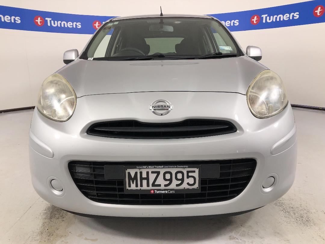 Photo '2' of Nissan March