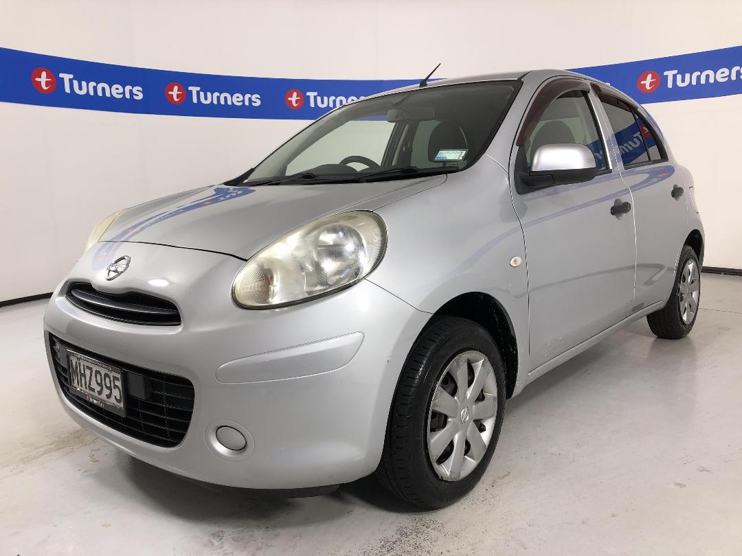 Photo '4' of Nissan March