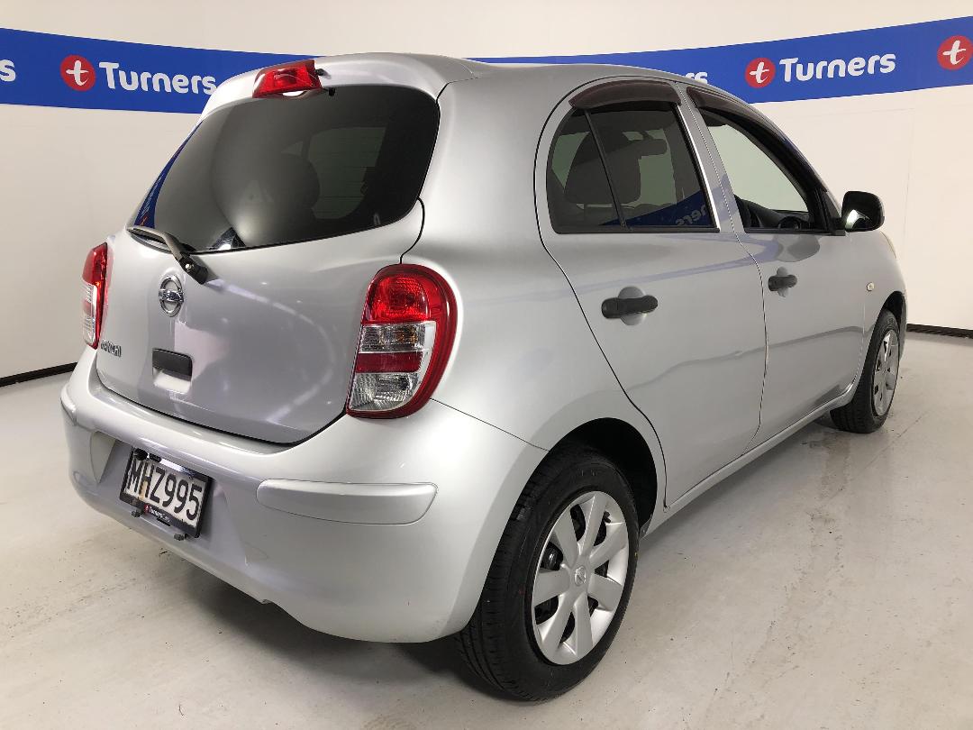 Photo '7' of Nissan March