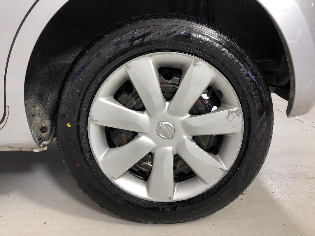 Photo '11' of Nissan March