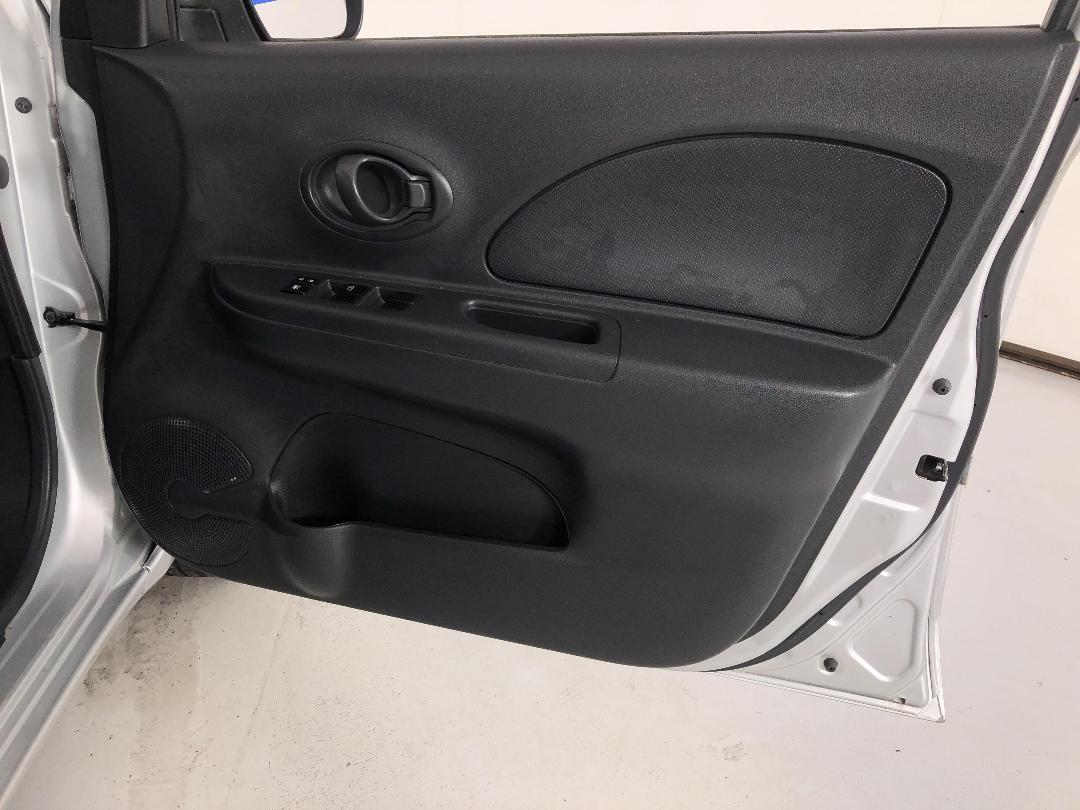 Photo '15' of Nissan March