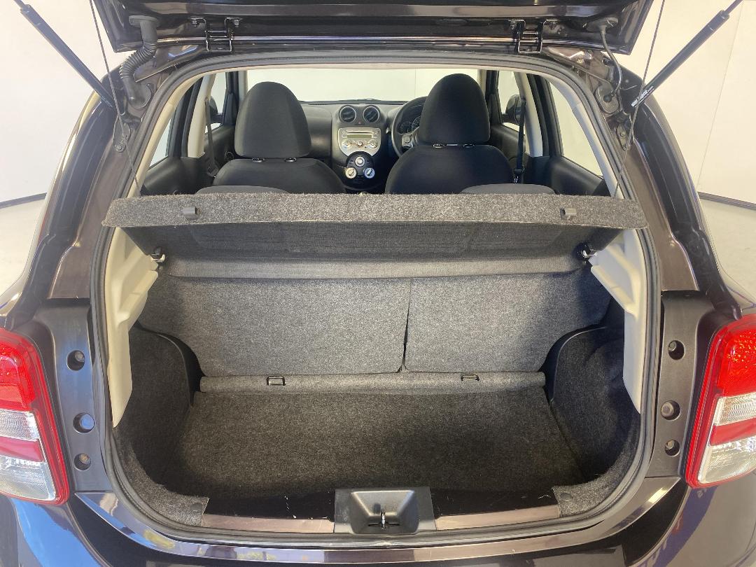 Photo '14' of Nissan Micra