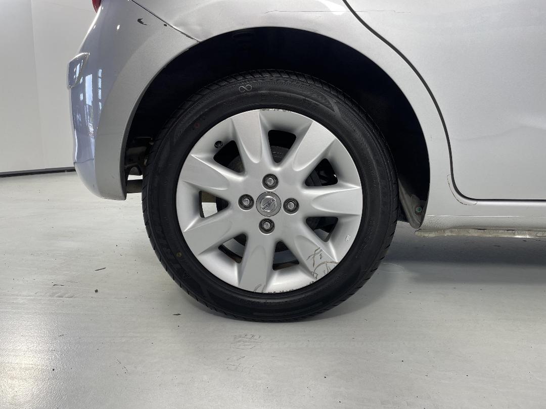 Photo '12' of Nissan Micra