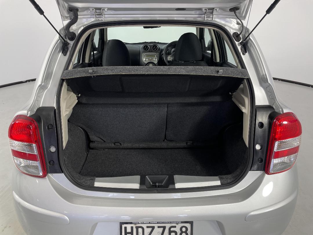 Photo '14' of Nissan Micra