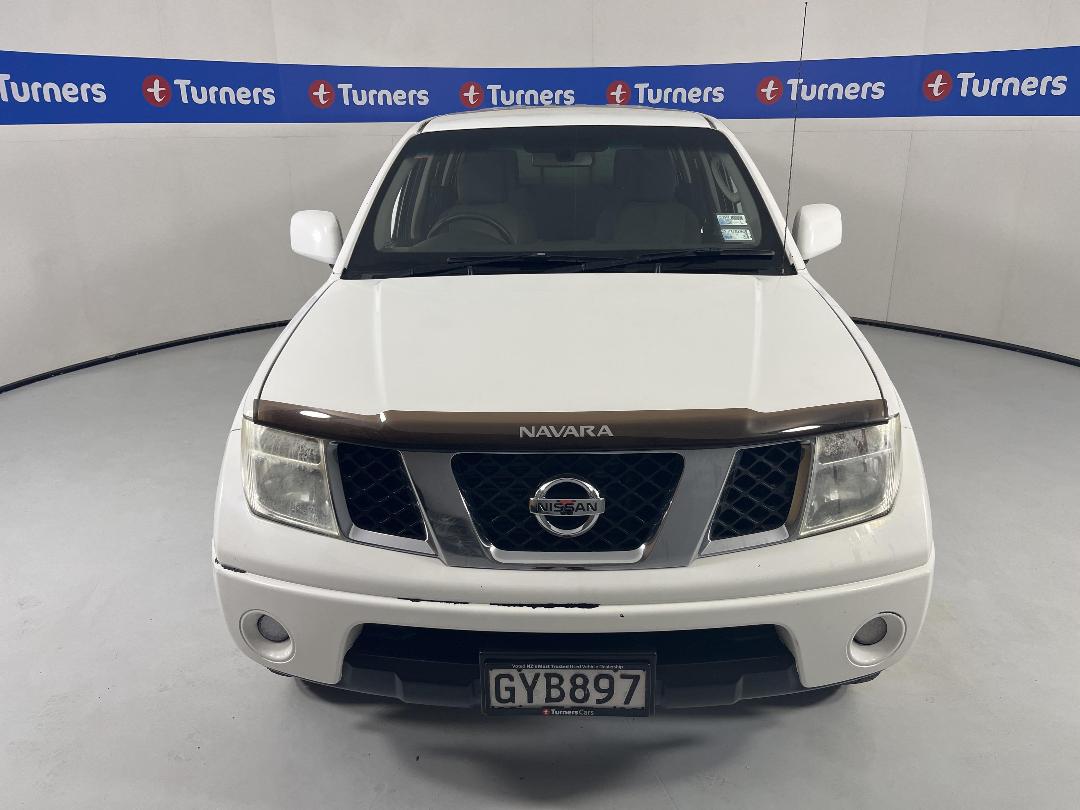 Photo '2' of Nissan Navara