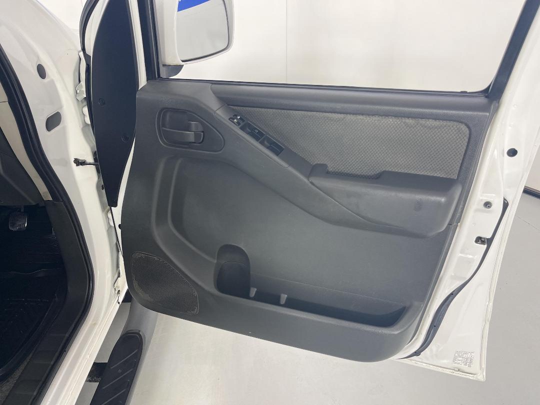 Photo '15' of Nissan Navara