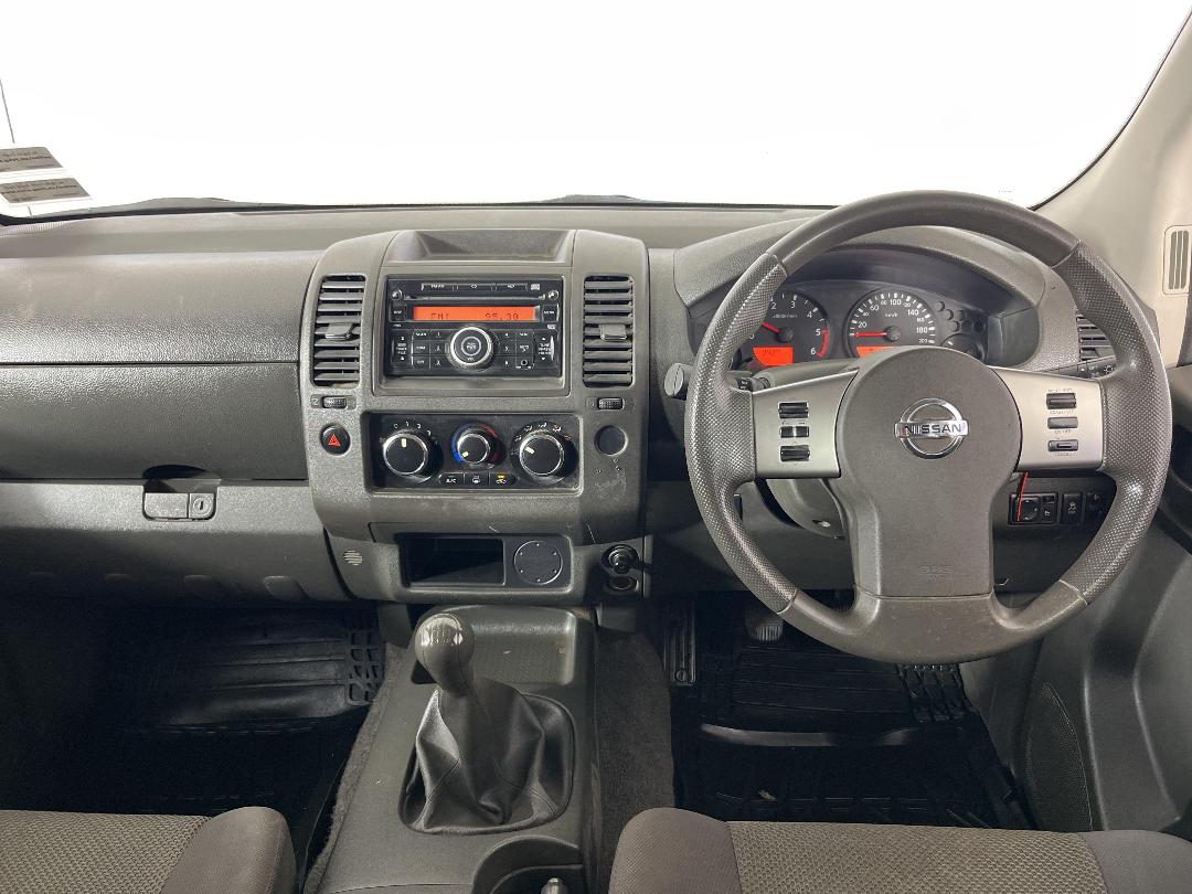 Photo '17' of Nissan Navara