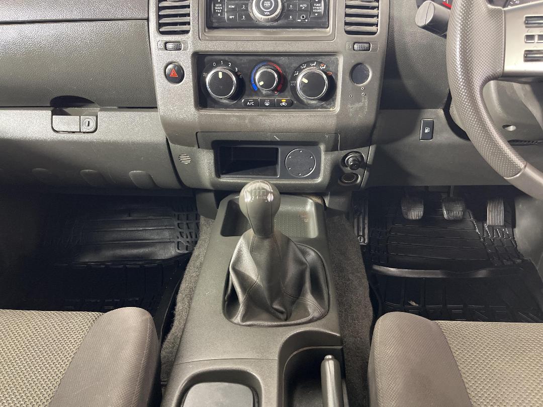 Photo '18' of Nissan Navara