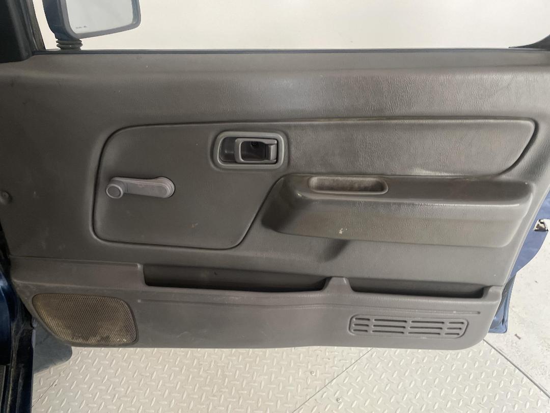 Photo '15' of Nissan Navara