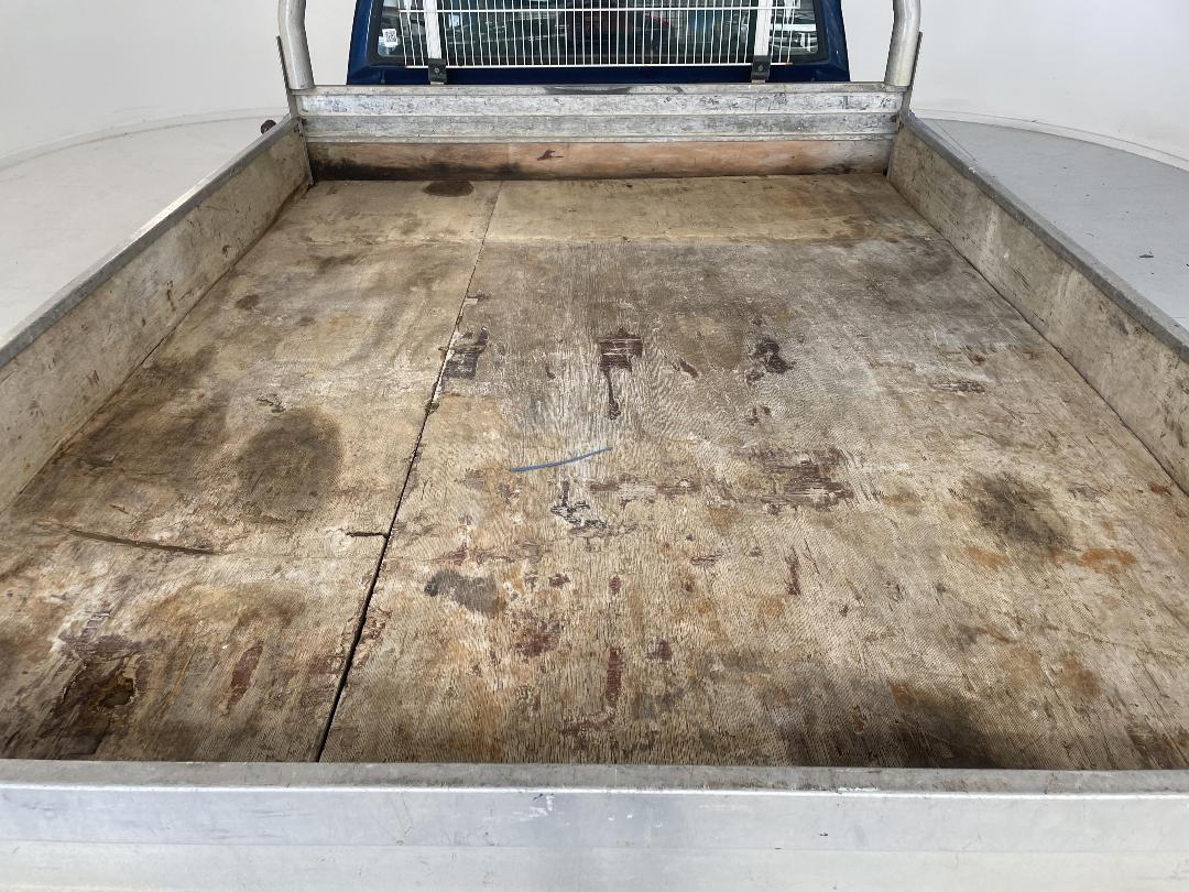 Photo '14' of Nissan Navara