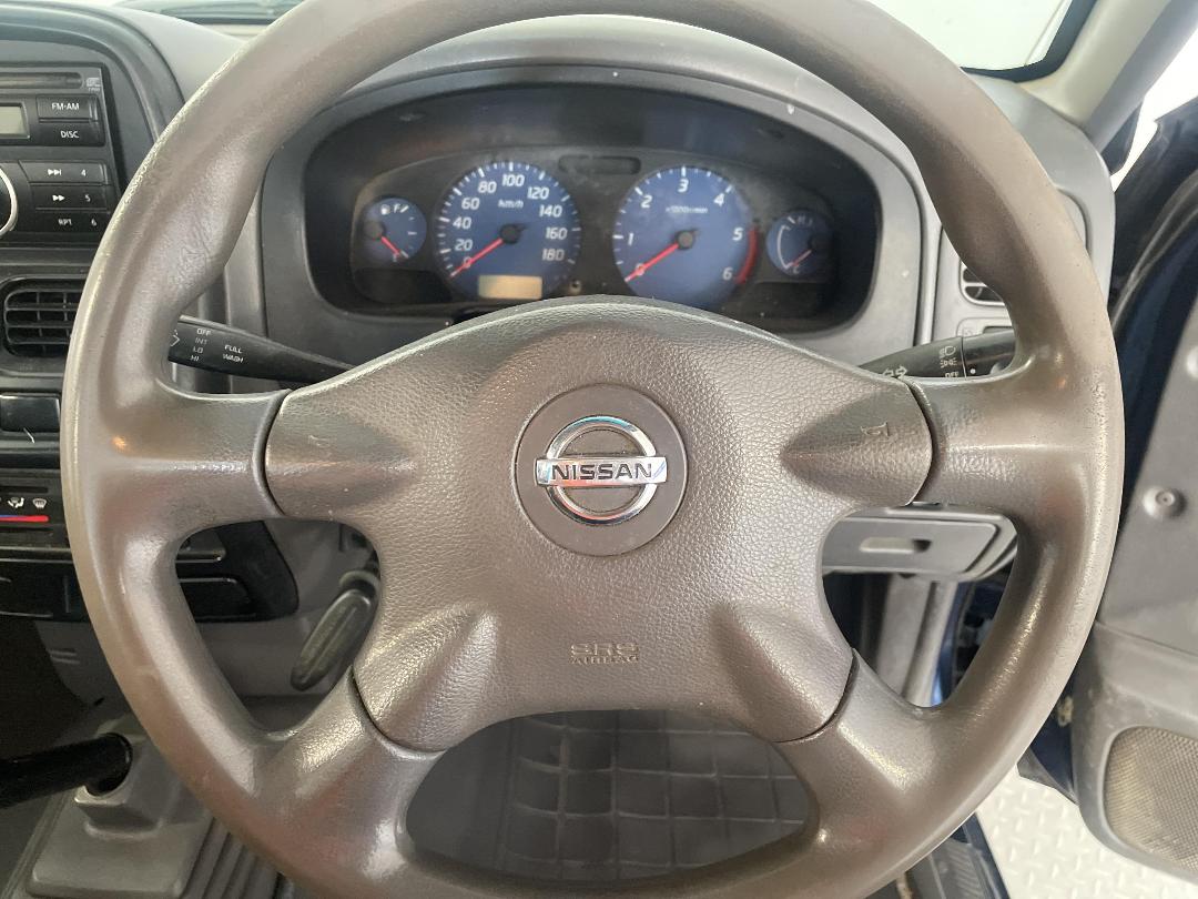 Photo '23' of Nissan Navara