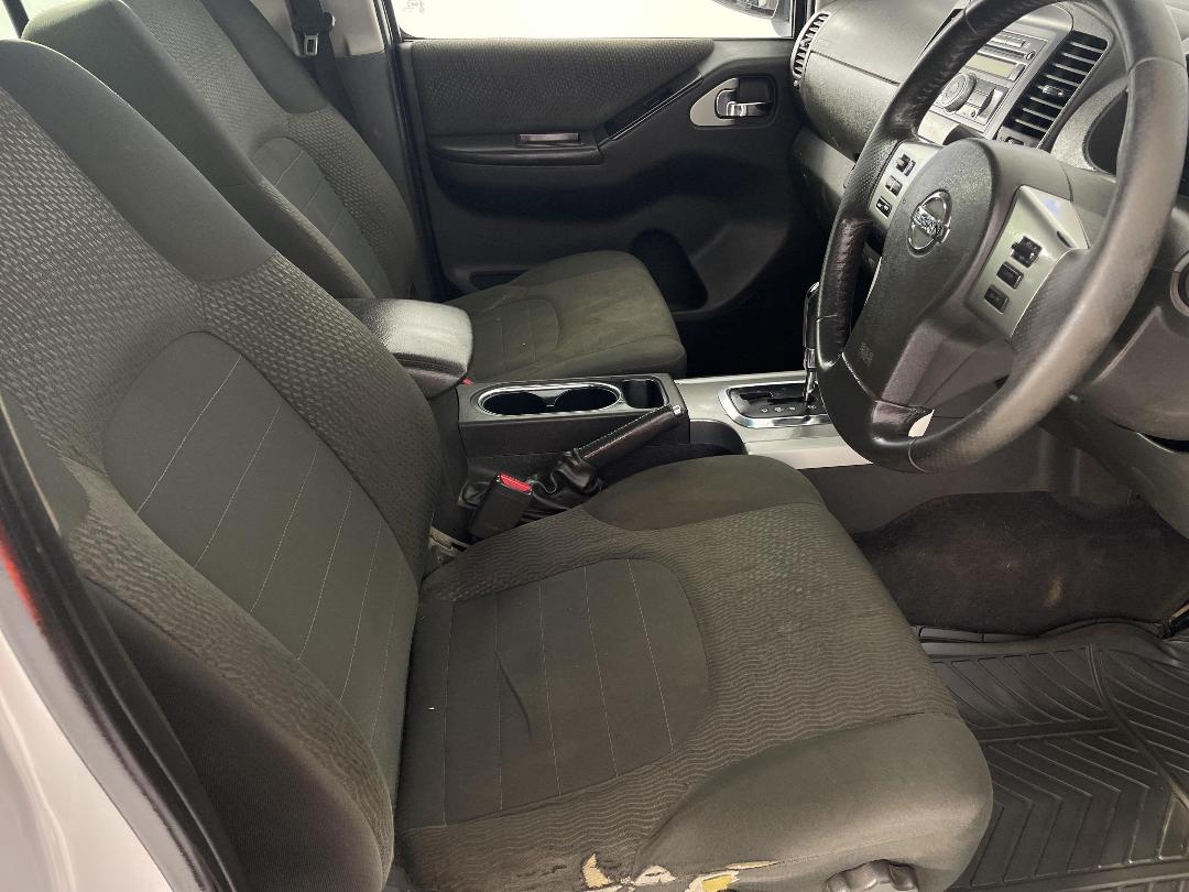 Photo '16' of Nissan Navara