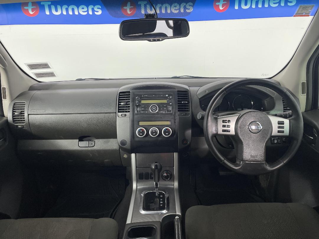 Photo '17' of Nissan Navara