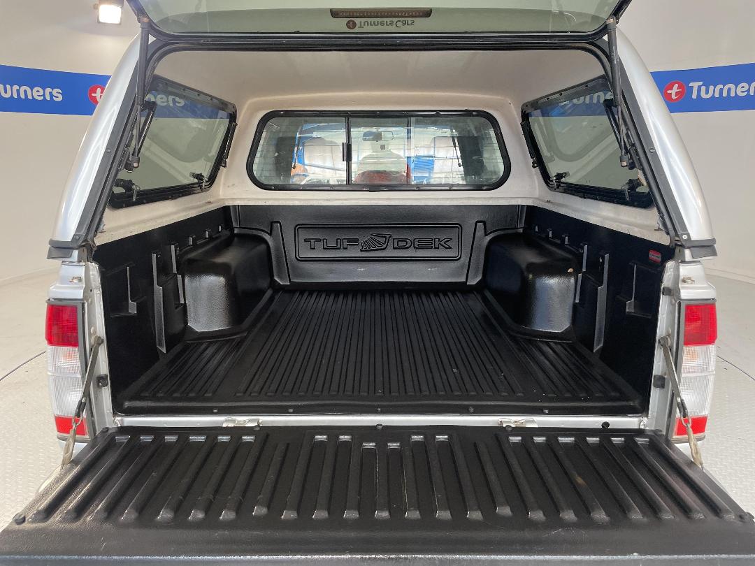 Photo '14' of Nissan Navara