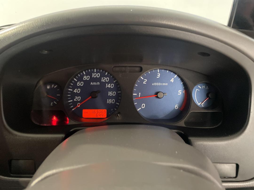 Photo '21' of Nissan Navara