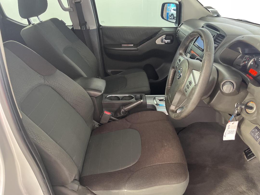 Photo '16' of Nissan Navara Photo '16' of Nissan Navara