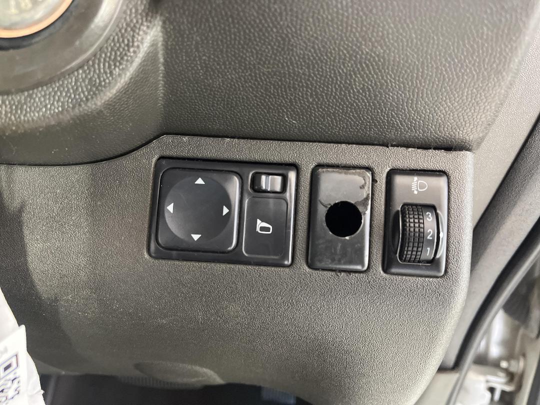 Photo '24' of Nissan Navara Photo '24' of Nissan Navara