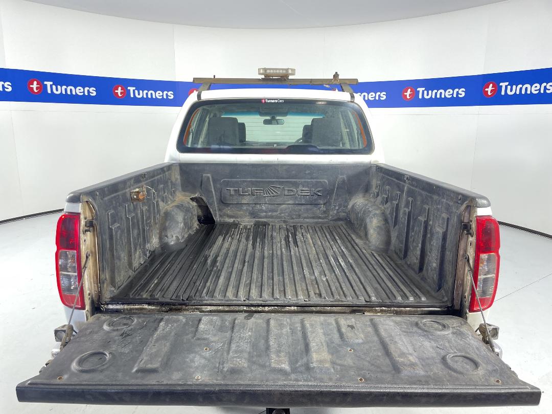 Photo '14' of Nissan Navara