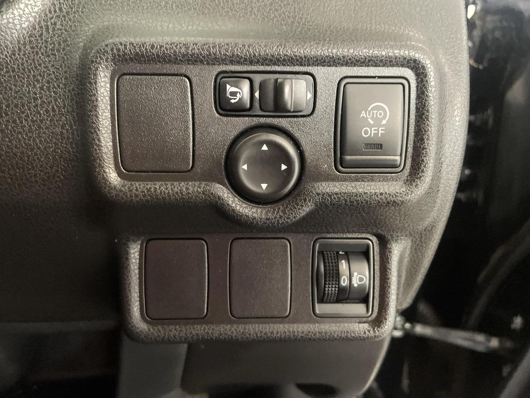 Photo '24' of Nissan Note Photo '24' of Nissan Note