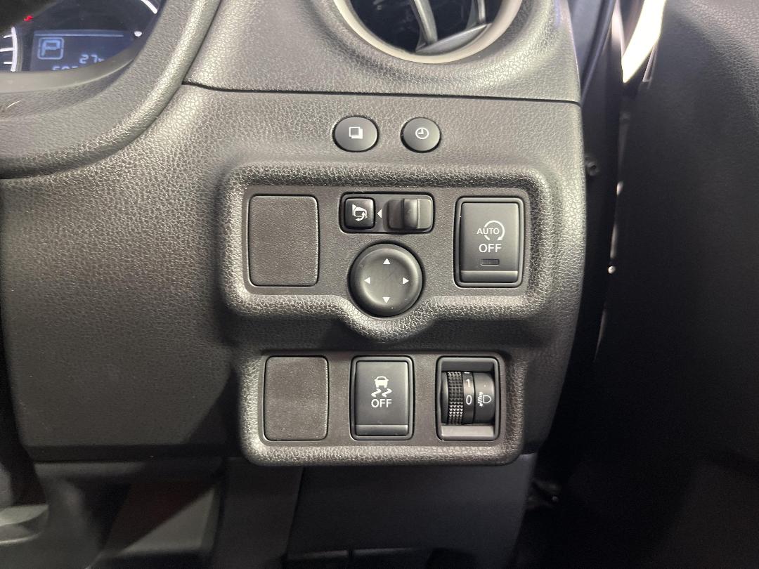 Photo '28' of Nissan Note Photo '28' of Nissan Note