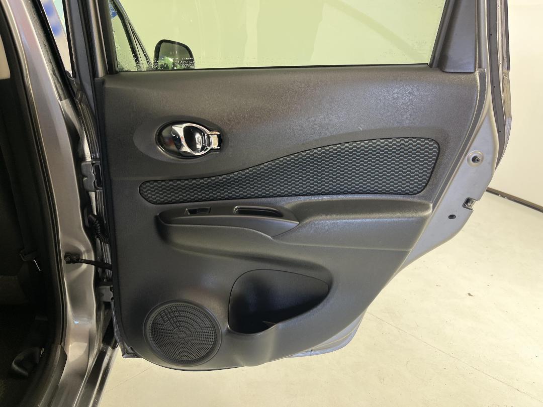 Photo '19' of Nissan Note Photo '19' of Nissan Note