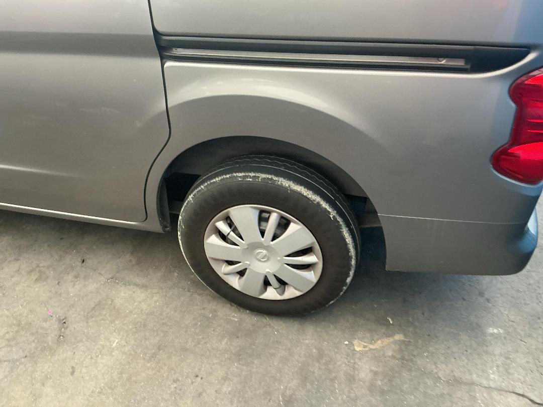 Photo '10' of Nissan NV200