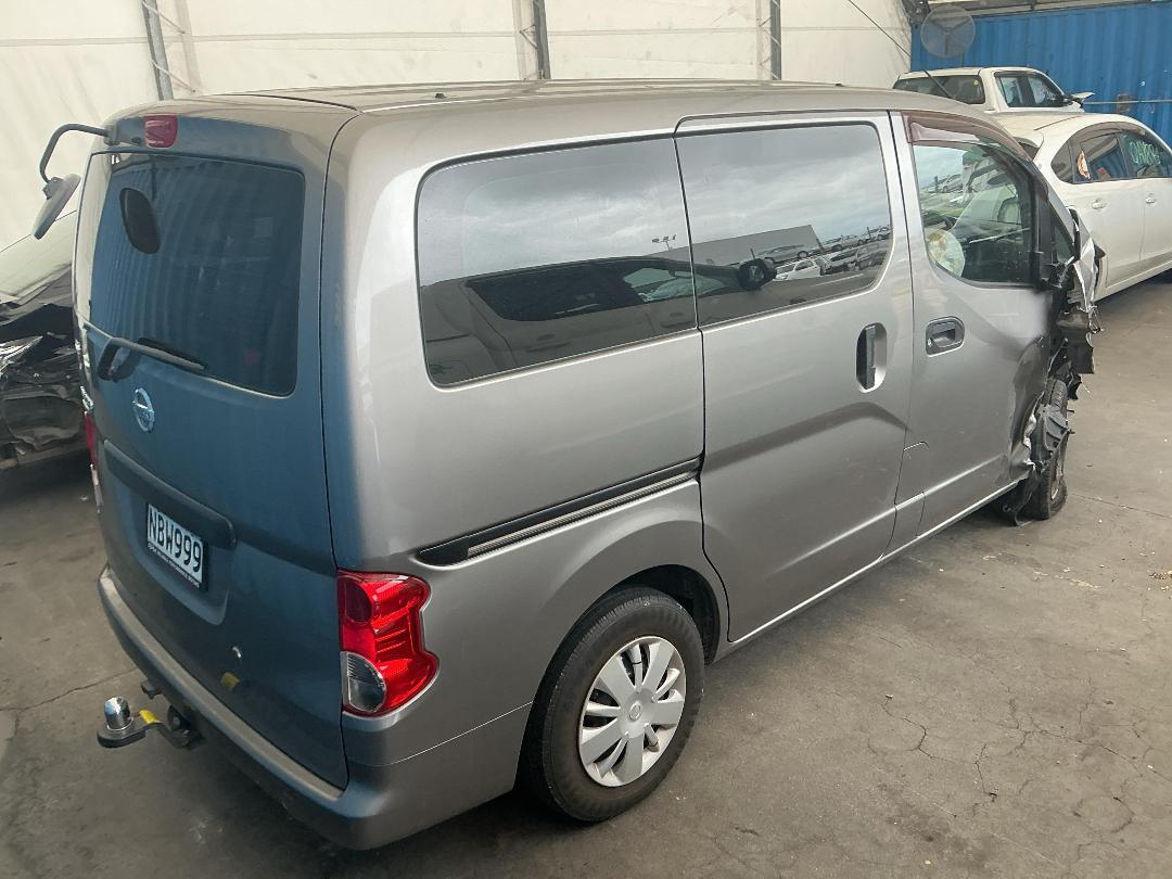 Photo '11' of Nissan NV200