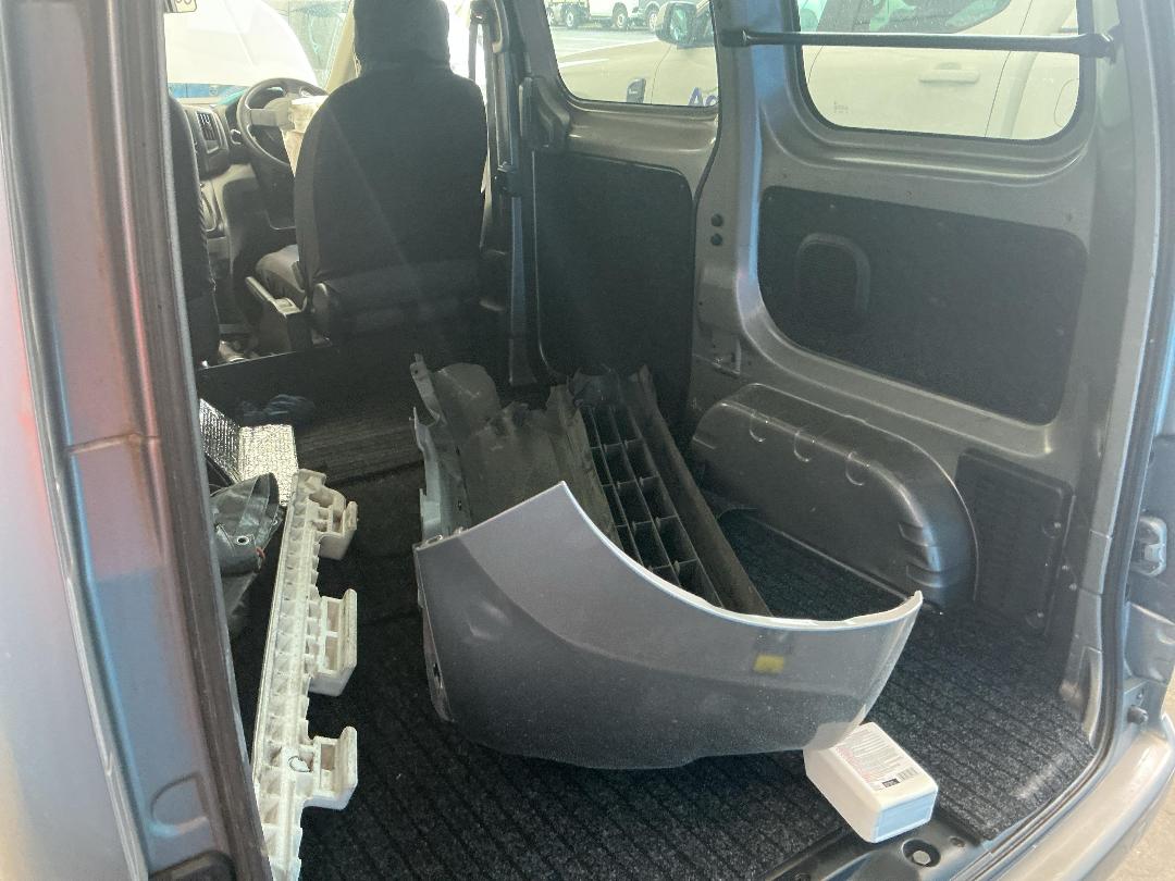 Photo '19' of Nissan NV200