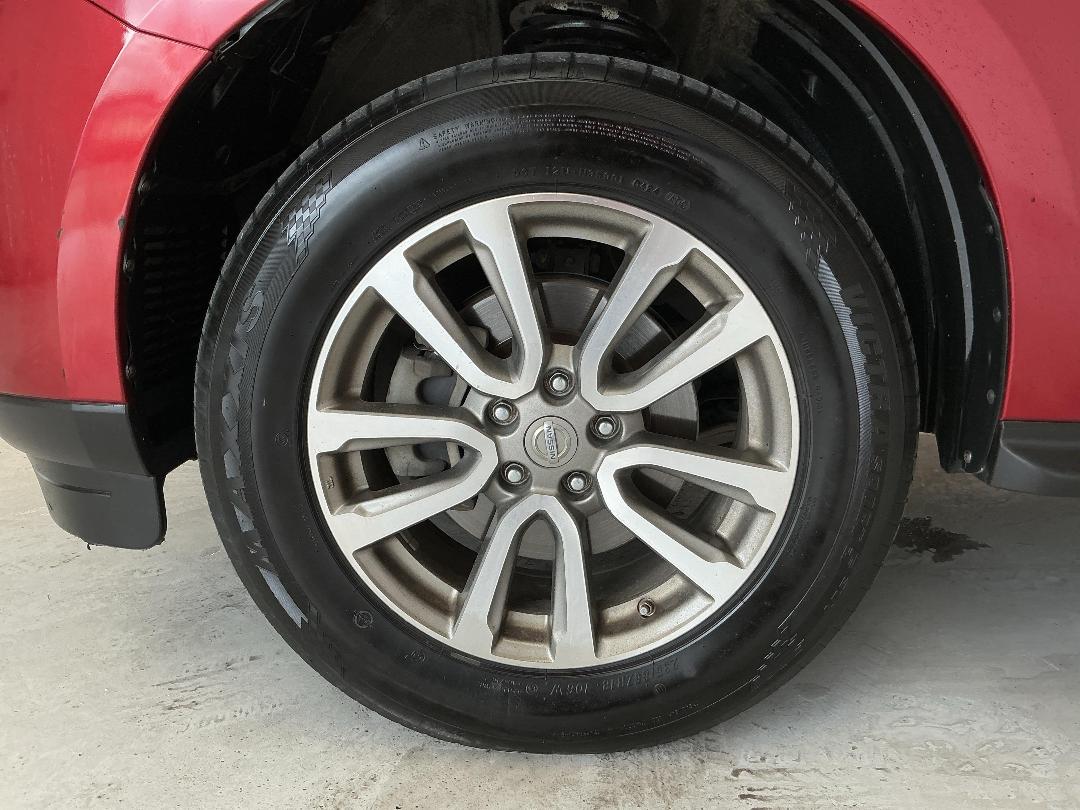 Photo '10' of Nissan Pathfinder