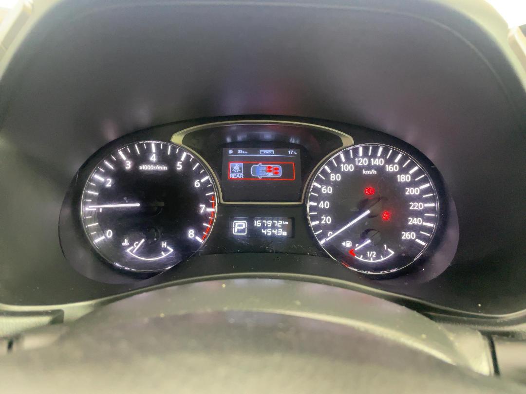 Photo '21' of Nissan Pathfinder