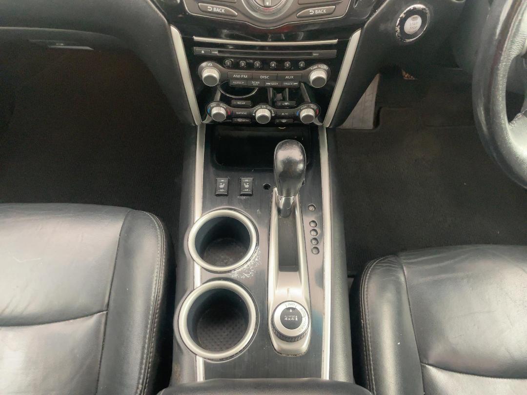 Photo '18' of Nissan Pathfinder