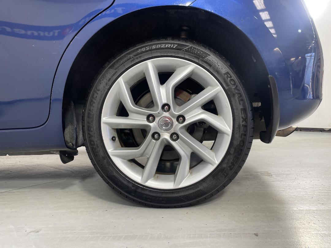 Photo '11' of Nissan Pulsar