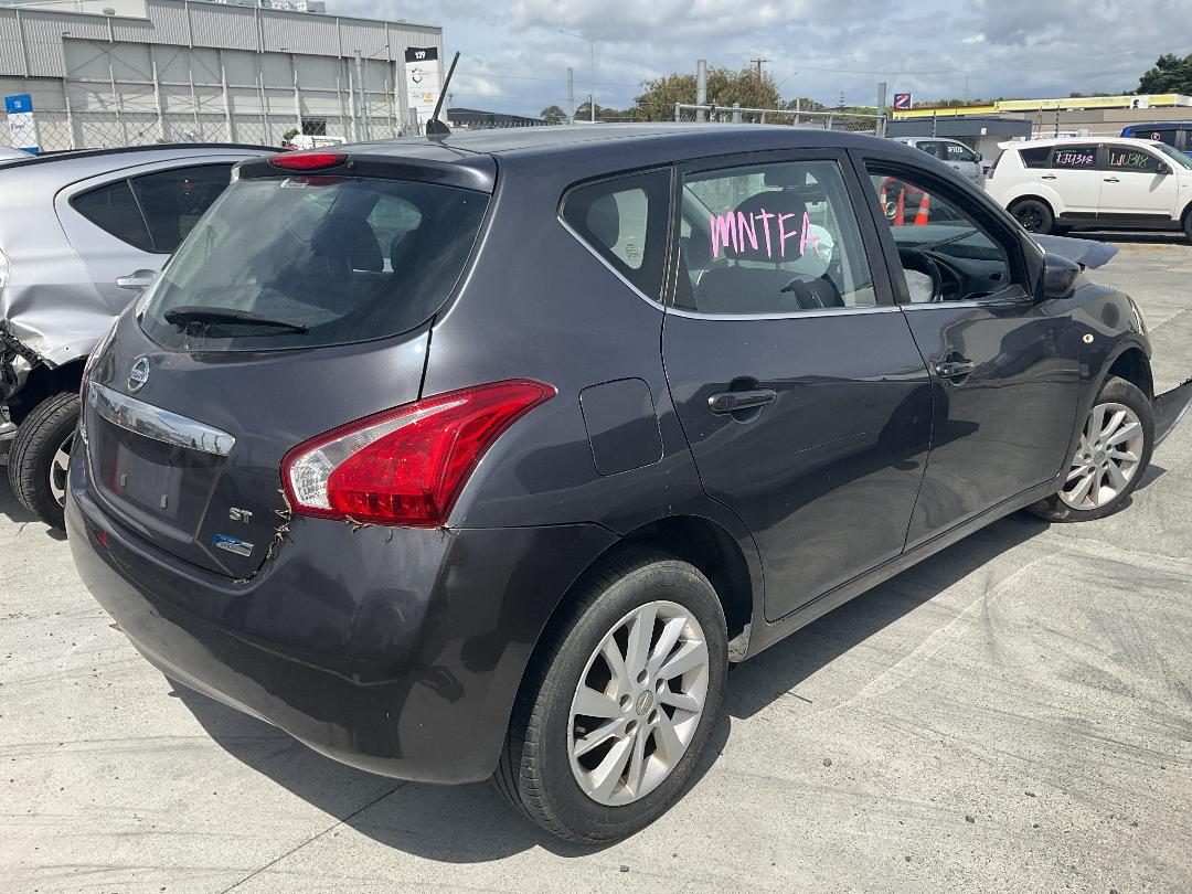 Photo '6' of Nissan Pulsar ST