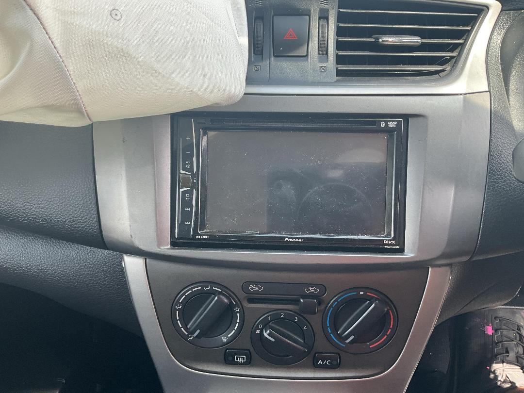 Photo '10' of Nissan Pulsar ST