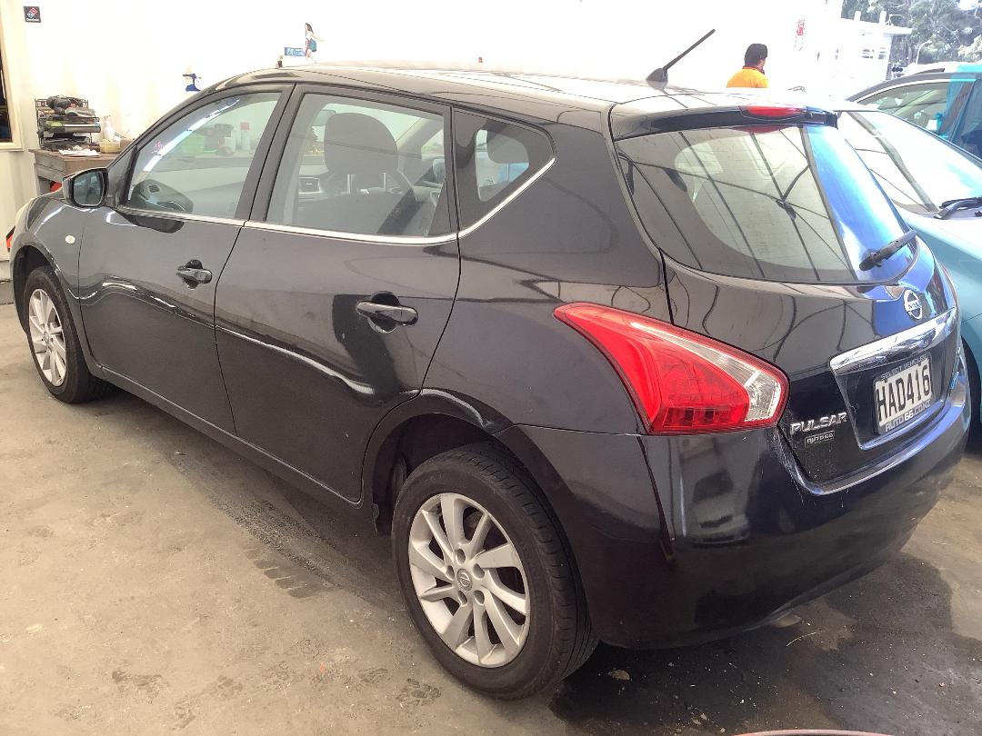 Photo '4' of Nissan Pulsar ST