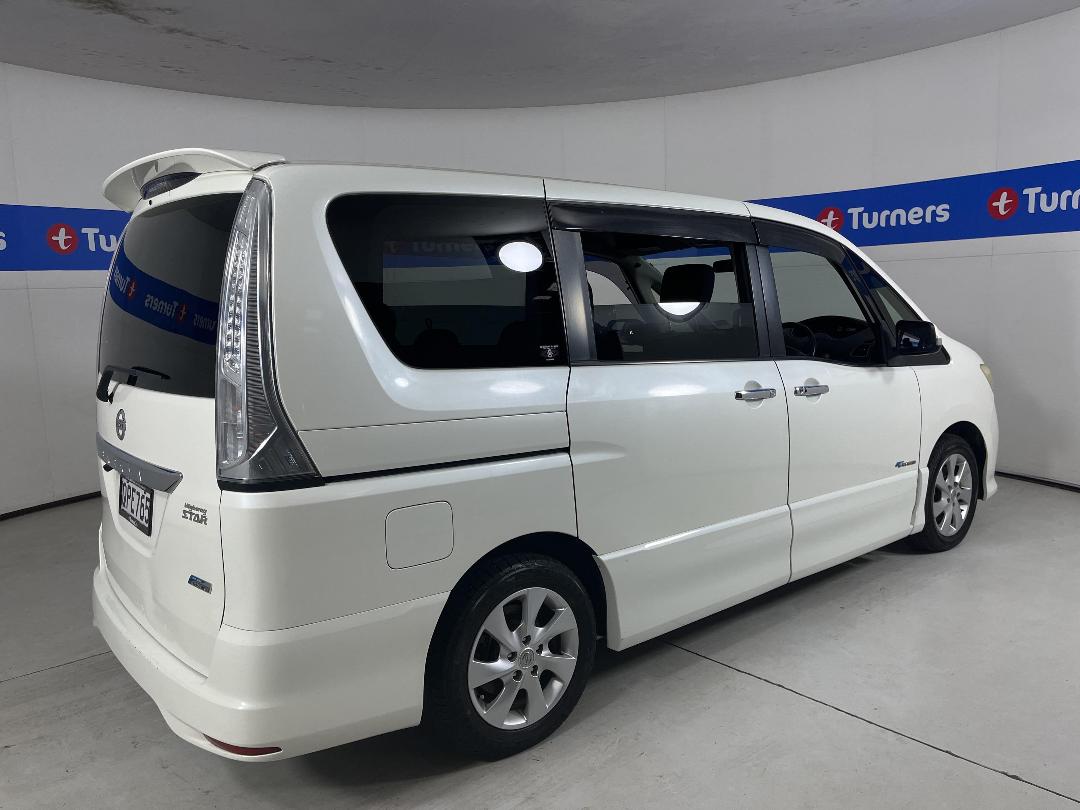 Photo '7' of Nissan Serena