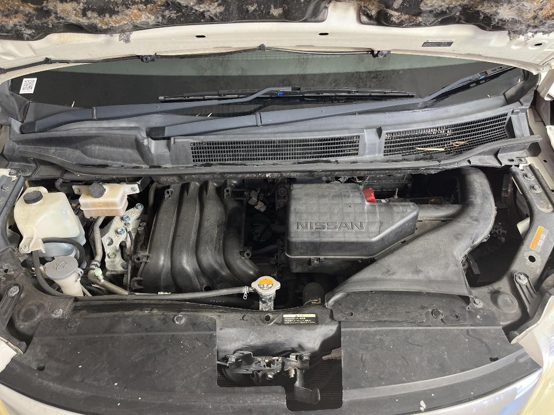 Photo '13' of Nissan Serena