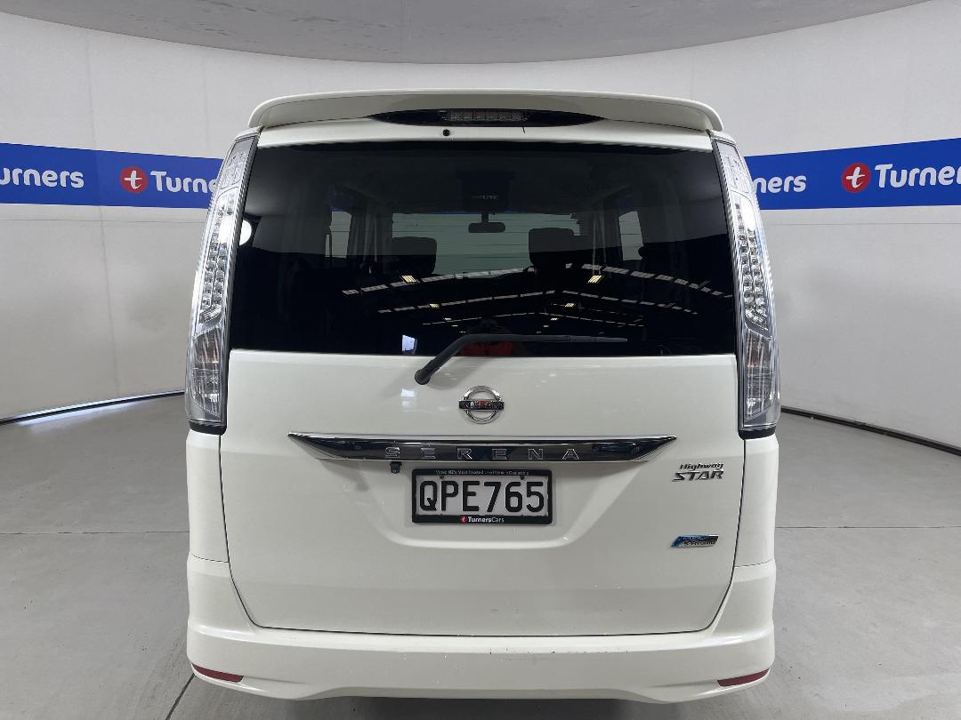 Photo '6' of Nissan Serena