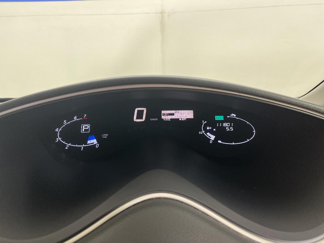 Photo '21' of Nissan Serena