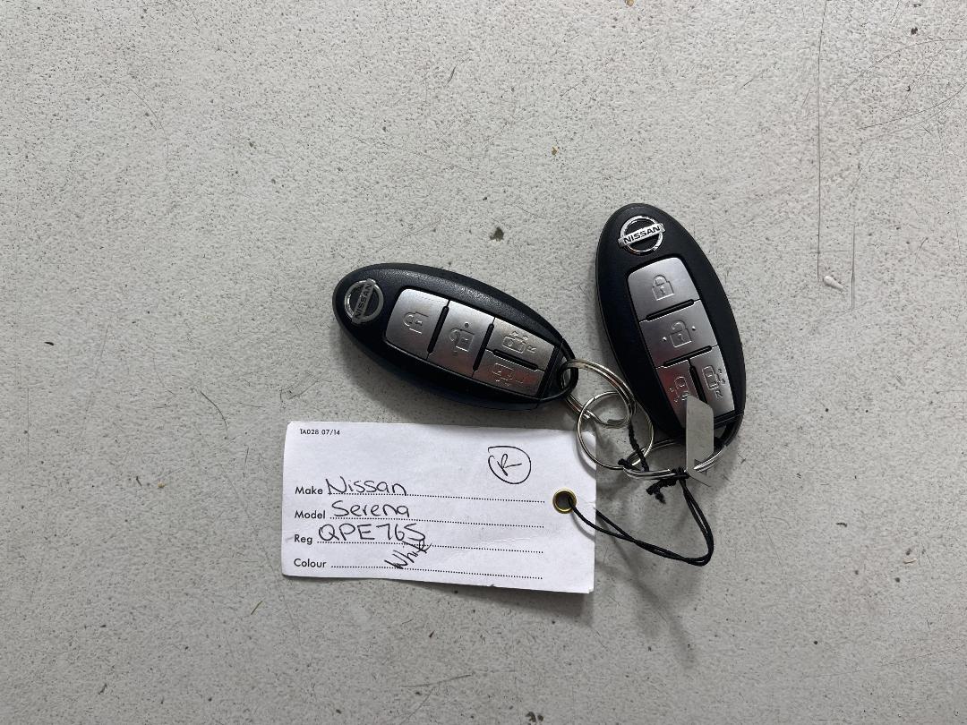 Photo '22' of Nissan Serena