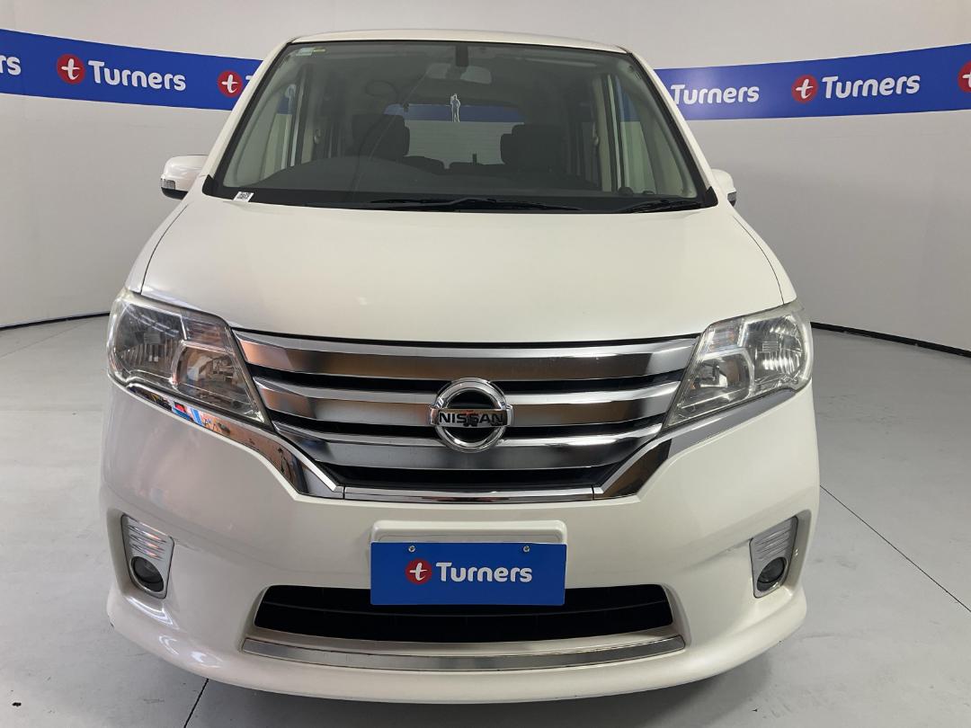 Photo '2' of Nissan Serena