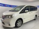 Thumbnail '4' of Nissan Serena