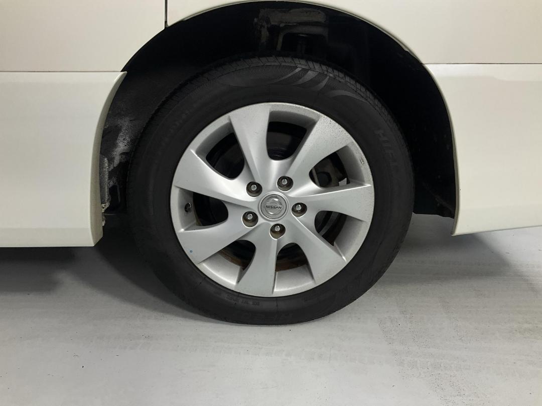 Photo '11' of Nissan Serena