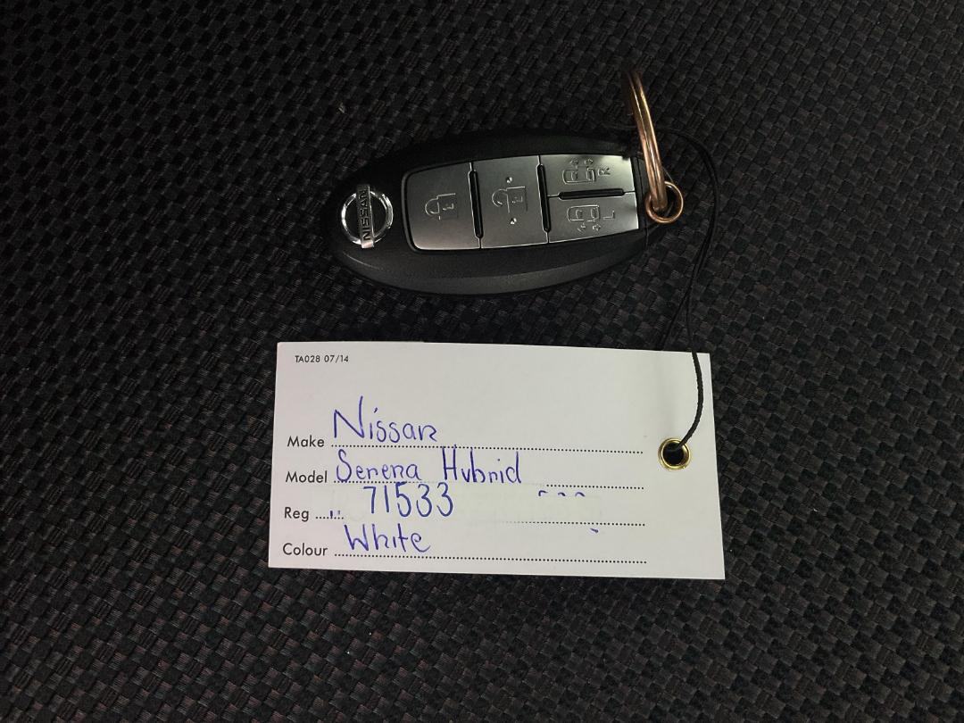 Photo '22' of Nissan Serena