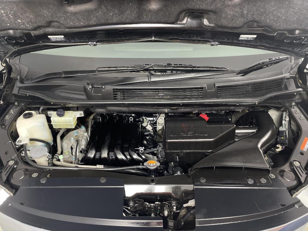 Photo '13' of Nissan Serena