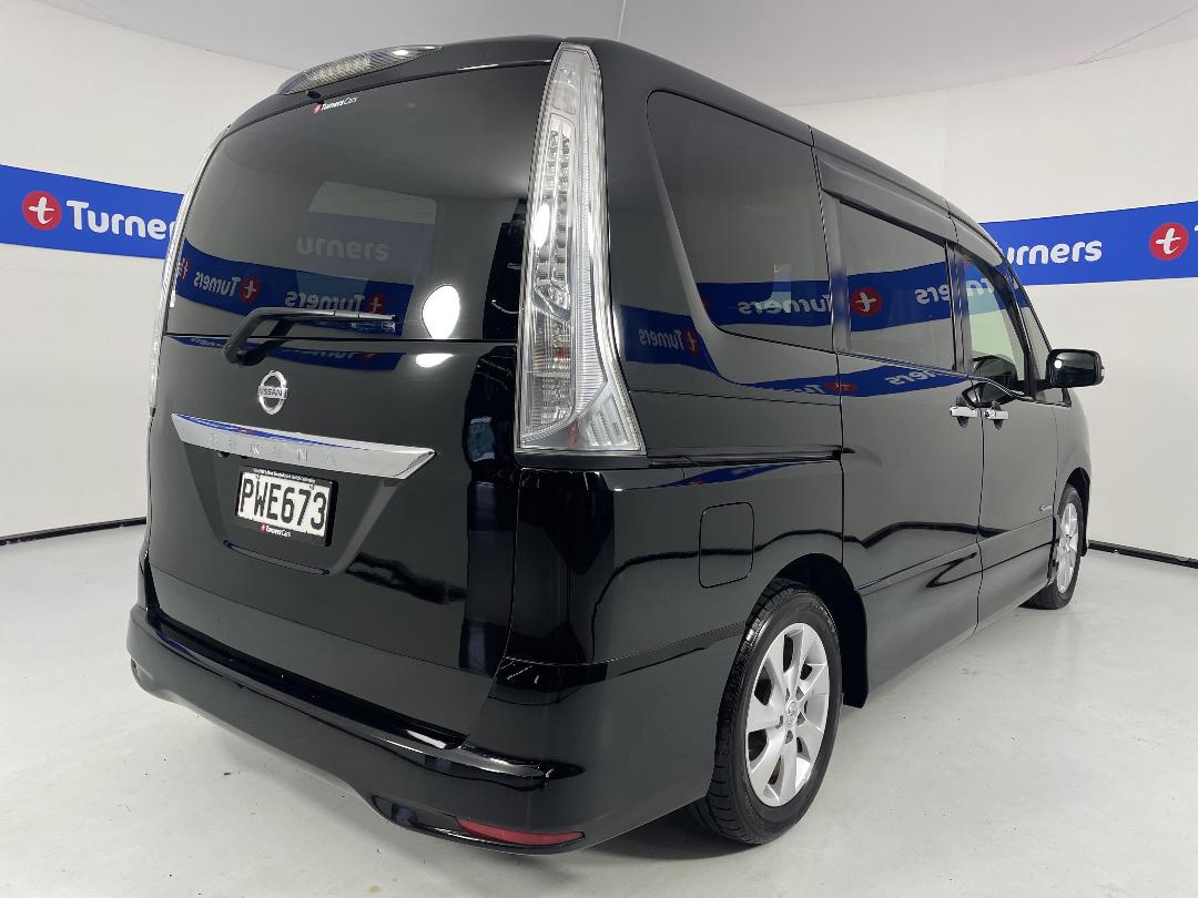 Photo '7' of Nissan Serena