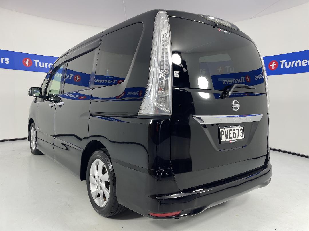 Photo '5' of Nissan Serena