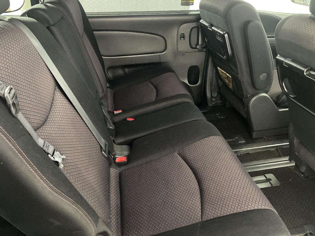 Photo '19' of Nissan Serena